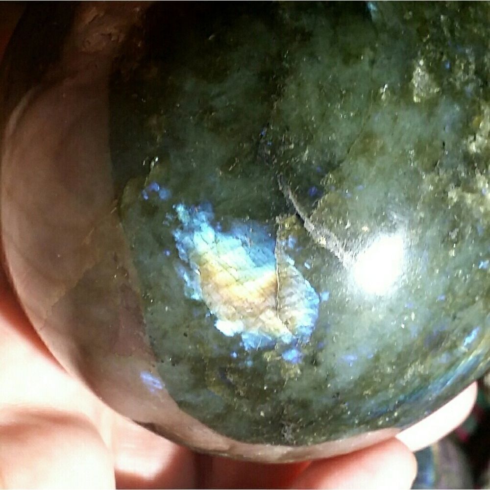 754g Labradorite Sphere (WITH STAND) - Picture 6 of 6